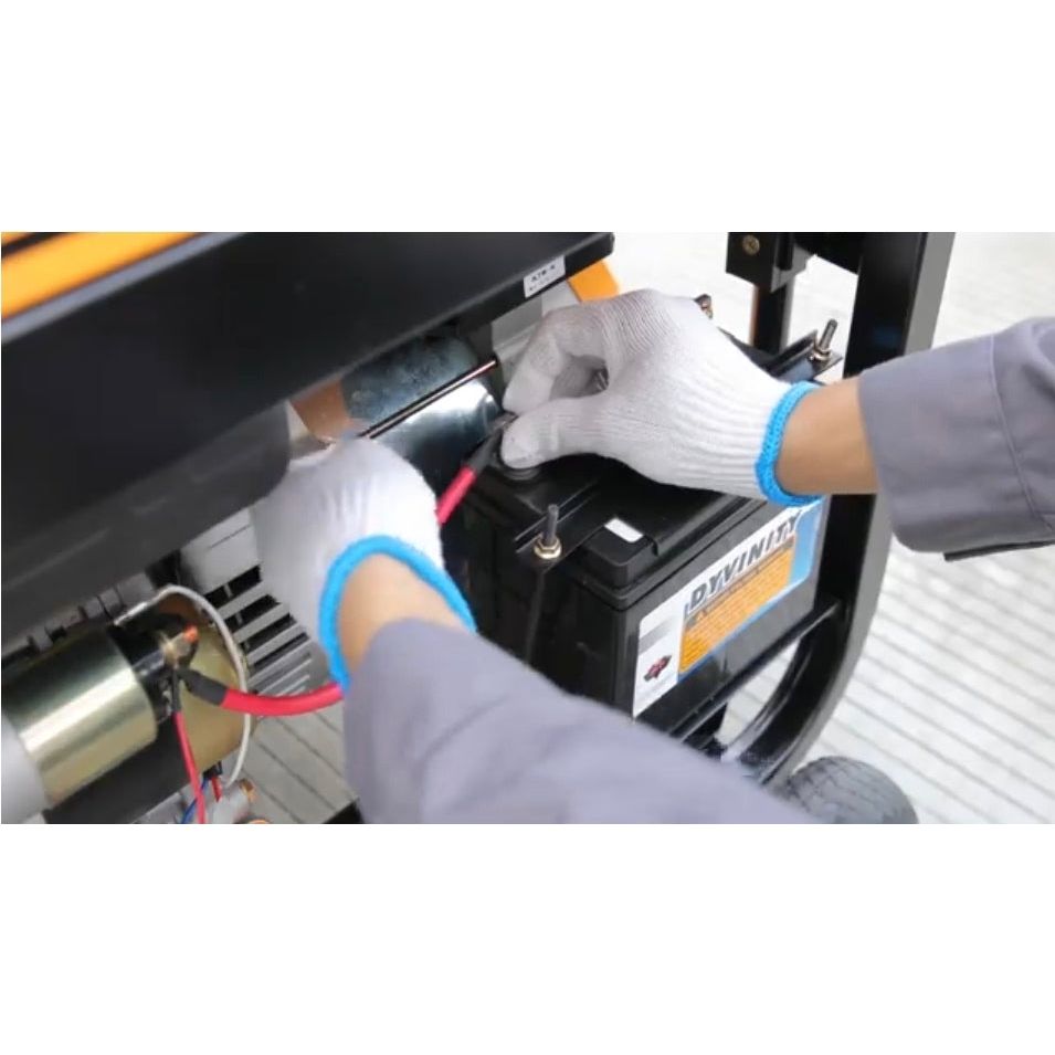INGCO Diesel Welder & Generator Electric Start Max 180A, 4.6KW GDW65001